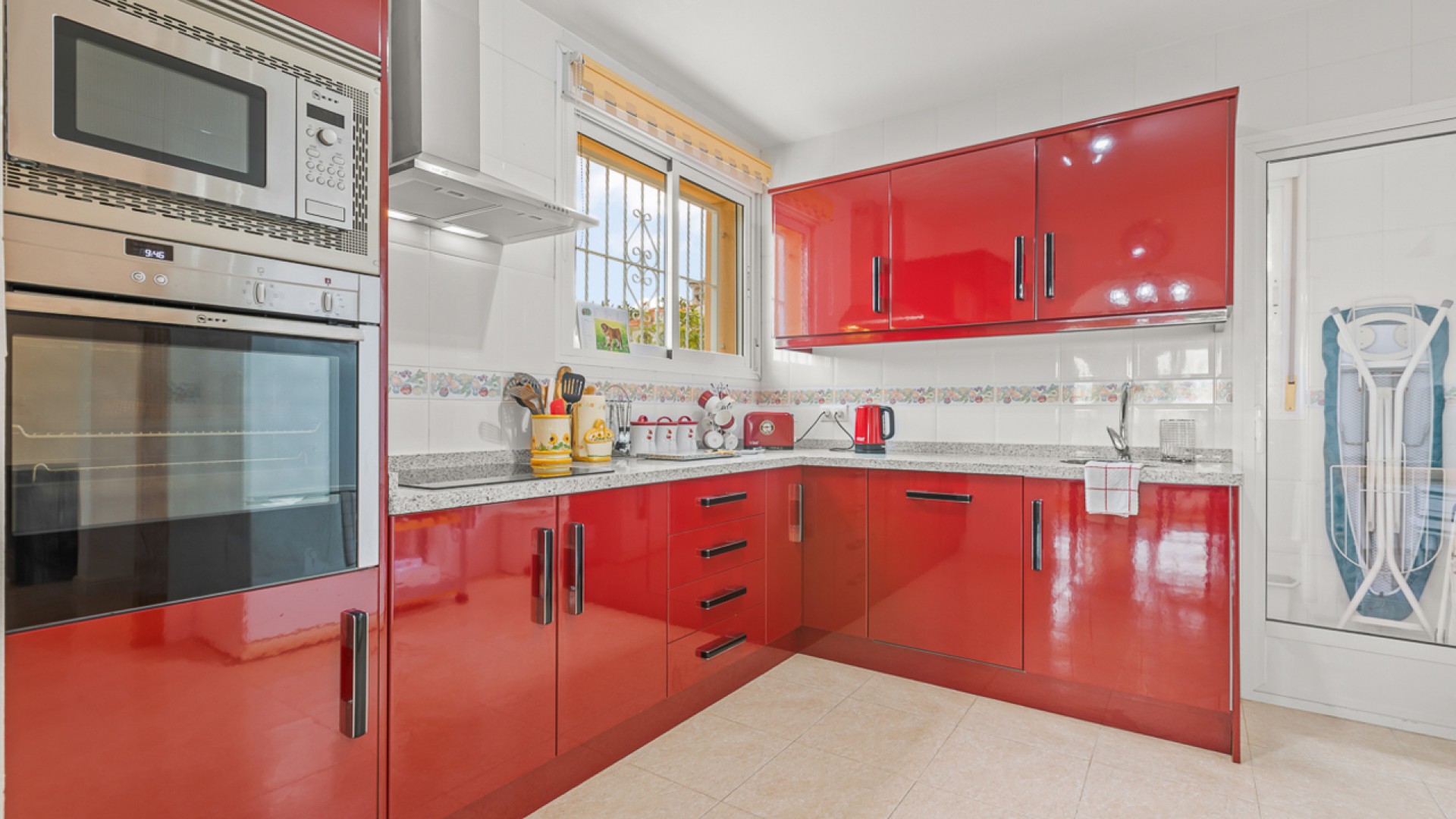 Venta - Chalet Independiente -
Algorfa