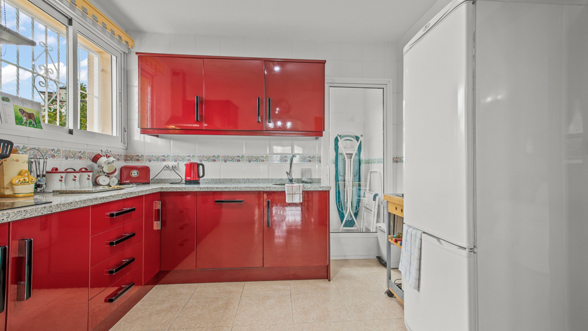 Venta - Chalet Independiente -
Algorfa