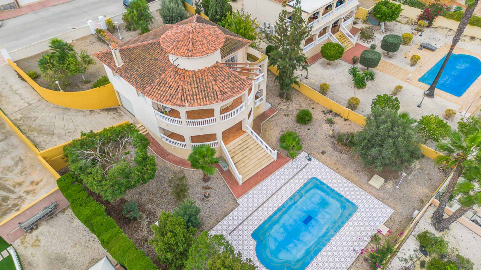 Venta - Chalet Independiente -
Algorfa