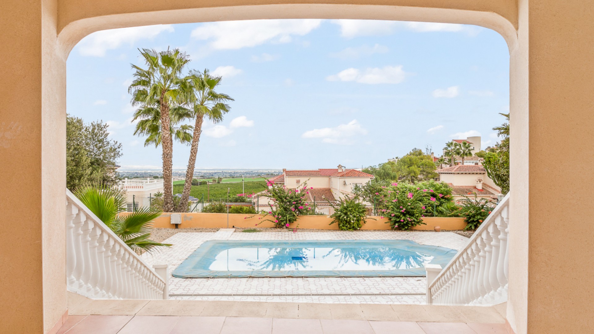 Venta - Chalet Independiente -
Algorfa