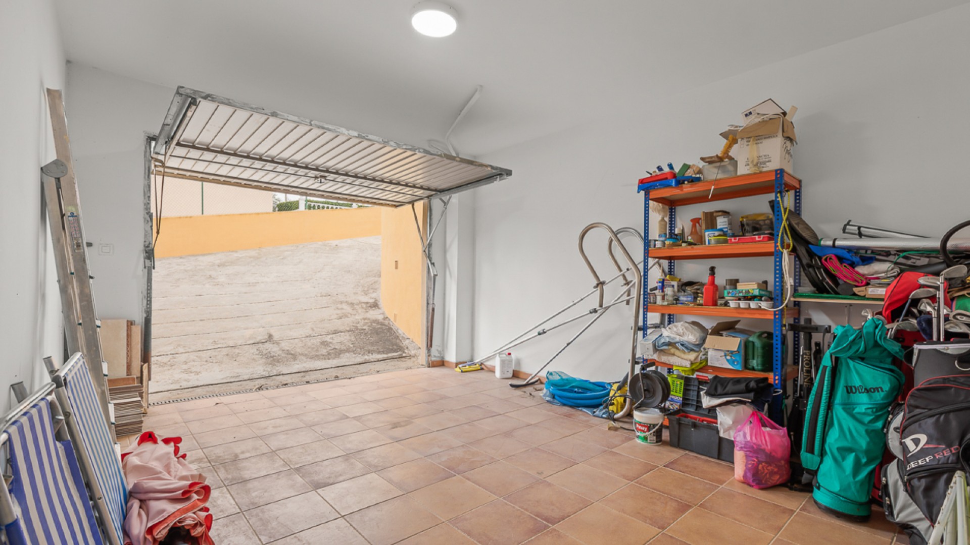 Venta - Chalet Independiente -
Algorfa