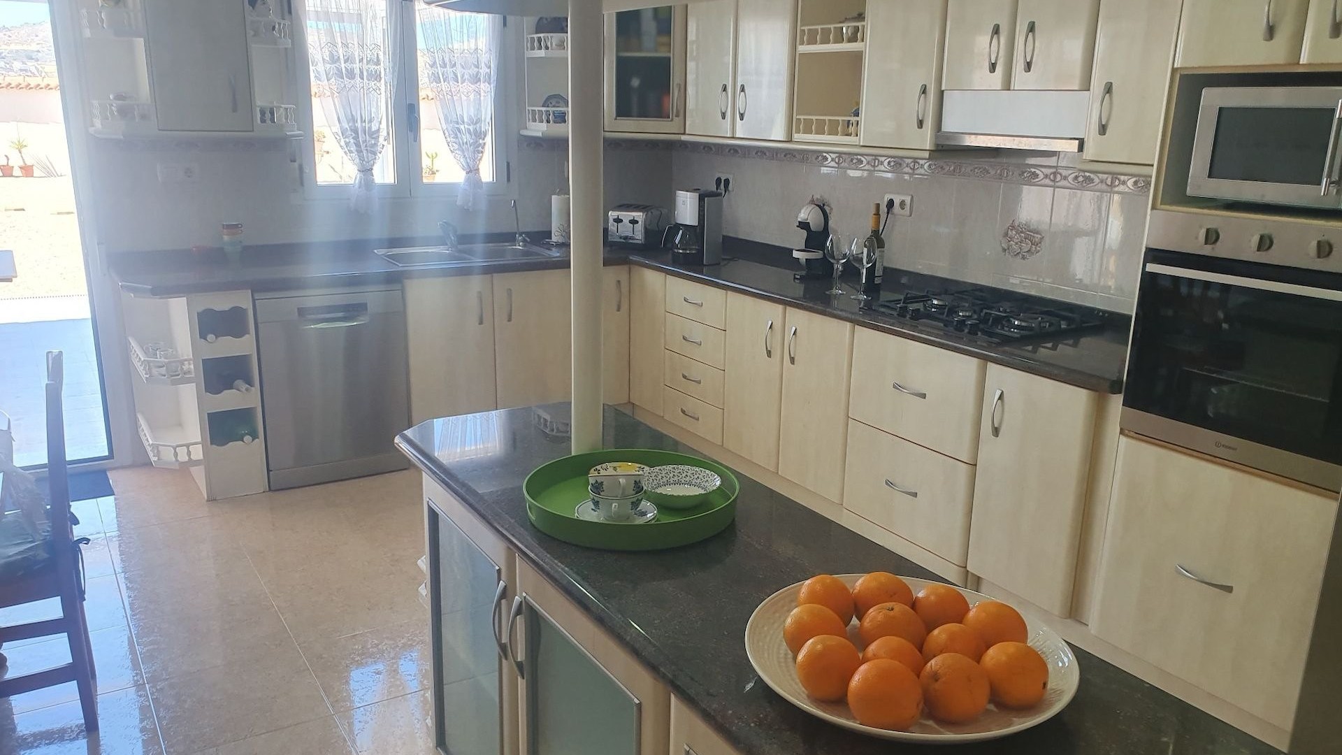 Venta - Chalet Independiente -
Algorfa