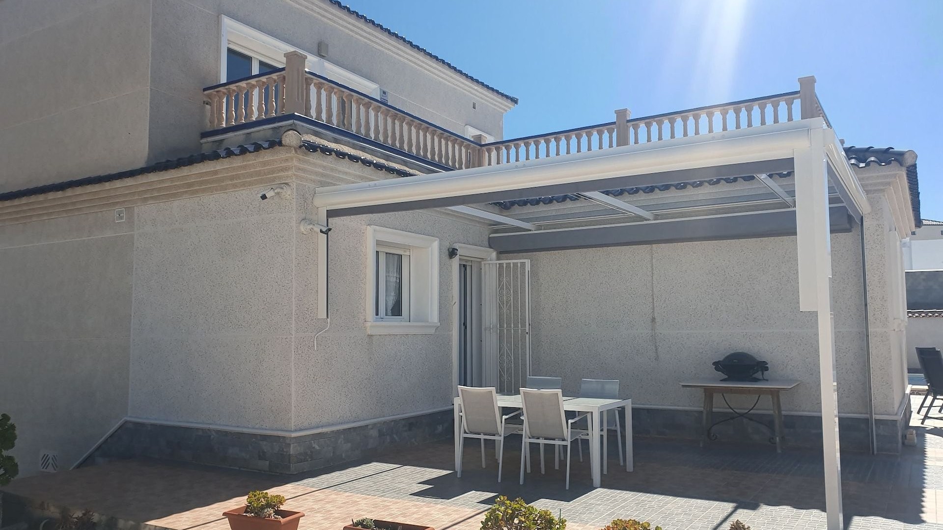 Venta - Chalet Independiente -
Algorfa