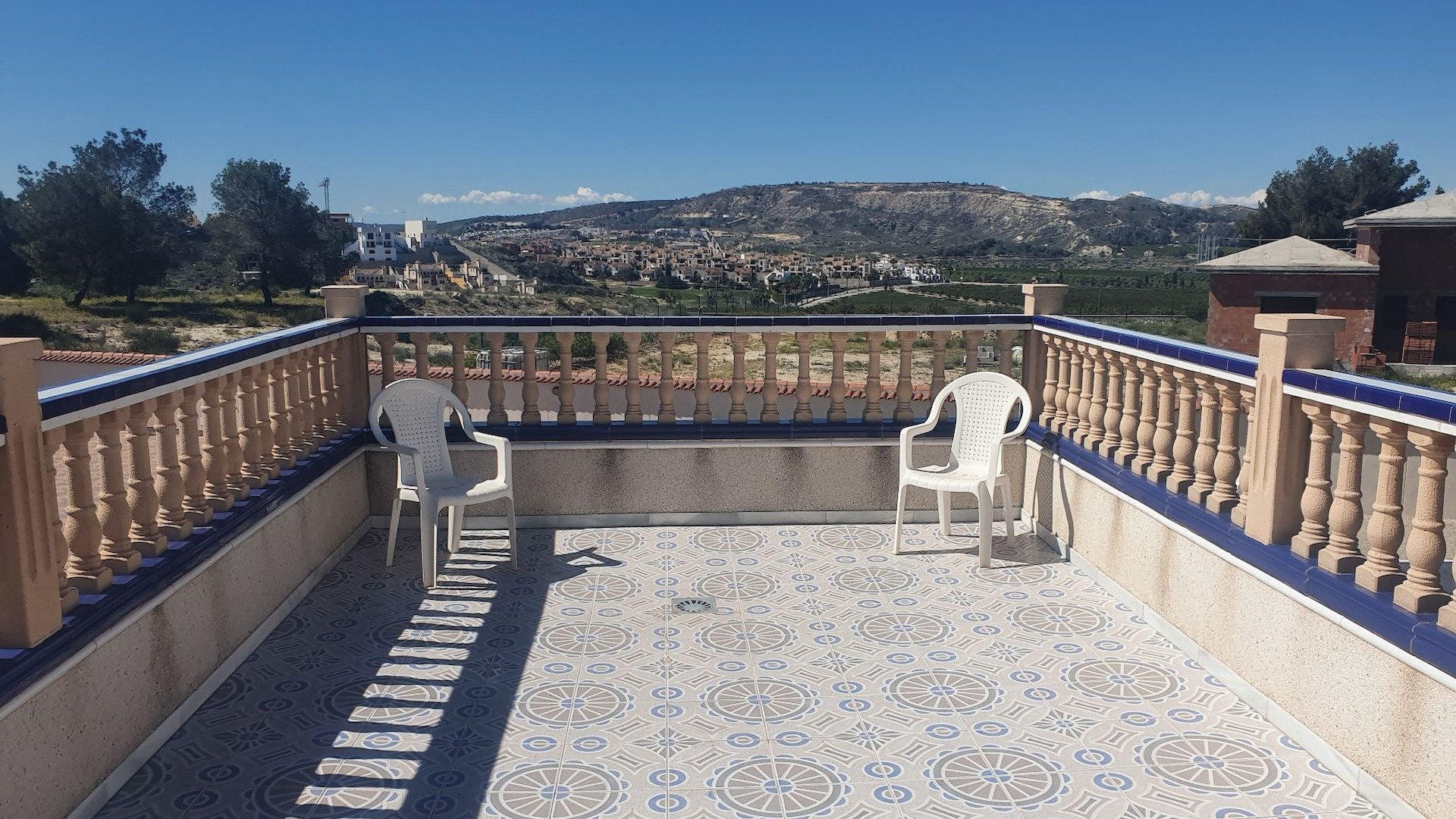 Venta - Chalet Independiente -
Algorfa