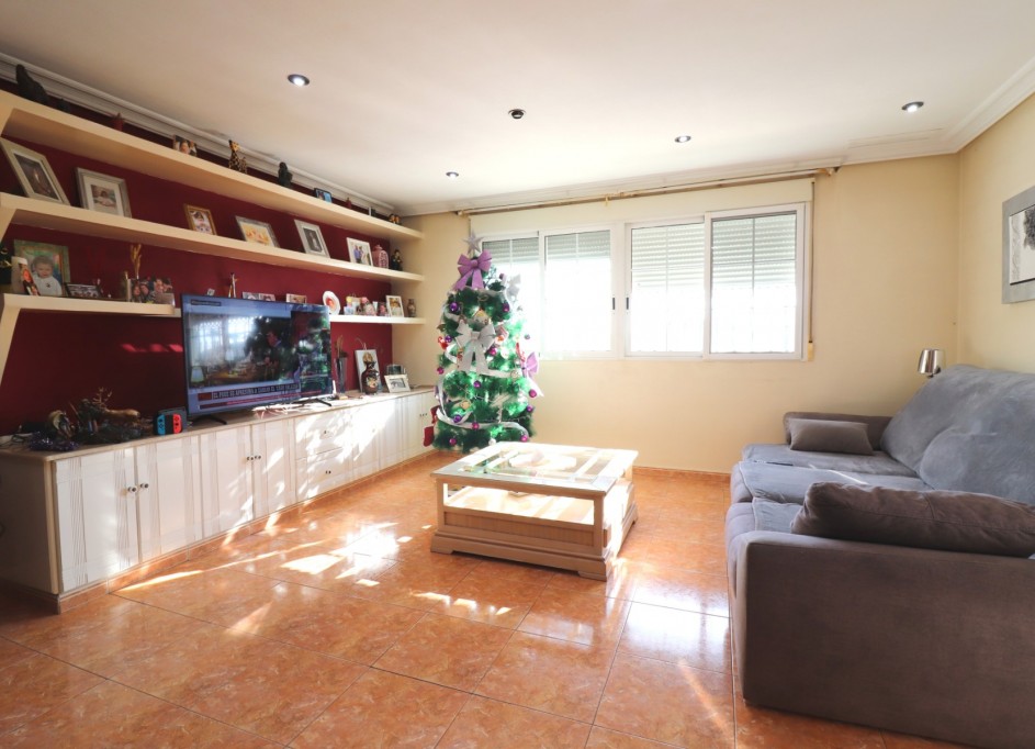 Venta - Chalet Independiente -
Almoradi - El Saladar