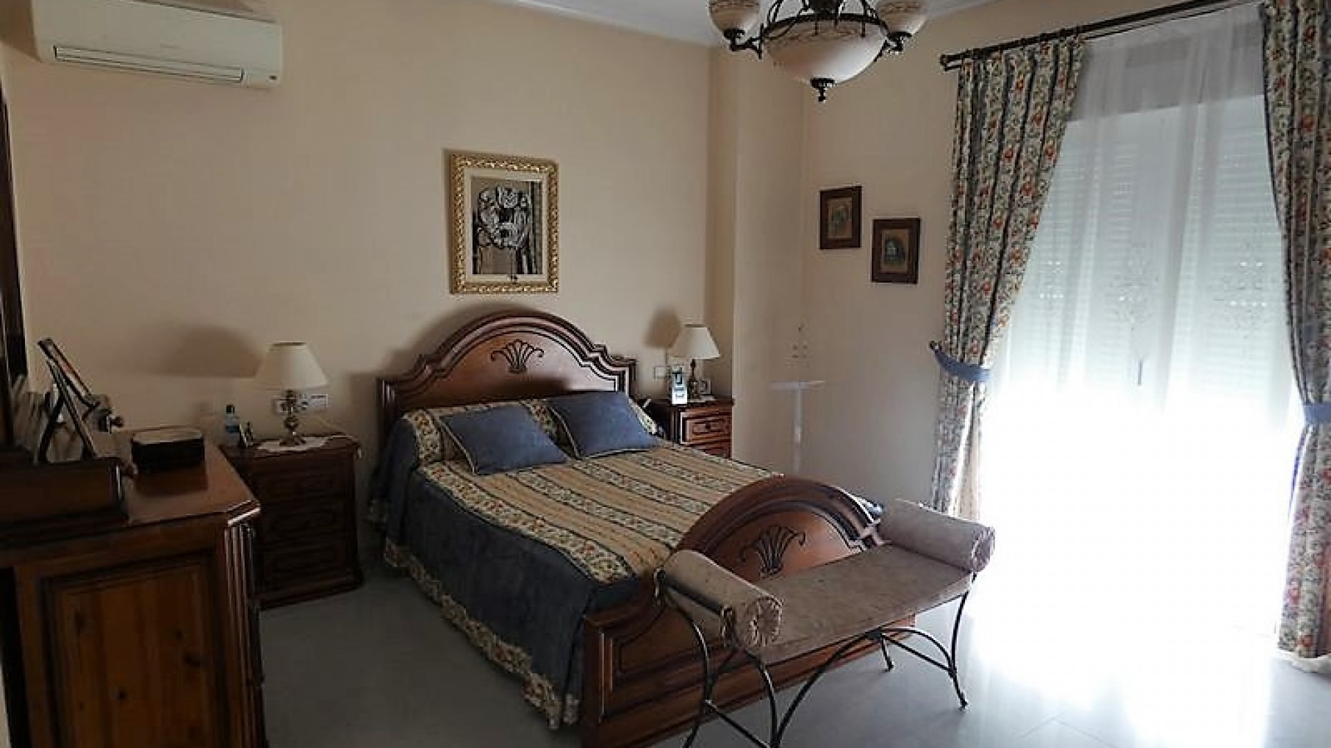 Venta - Chalet Independiente -
Almoradí