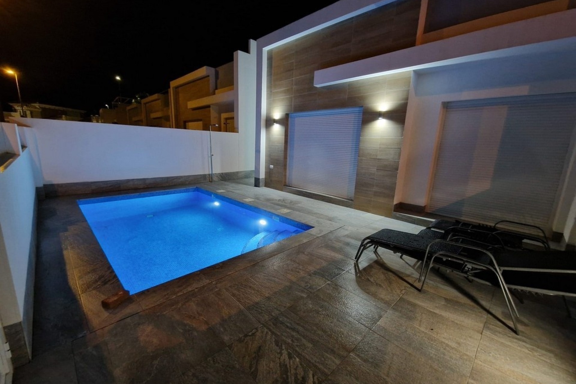 Venta - Chalet Independiente -
Avileses - Inland