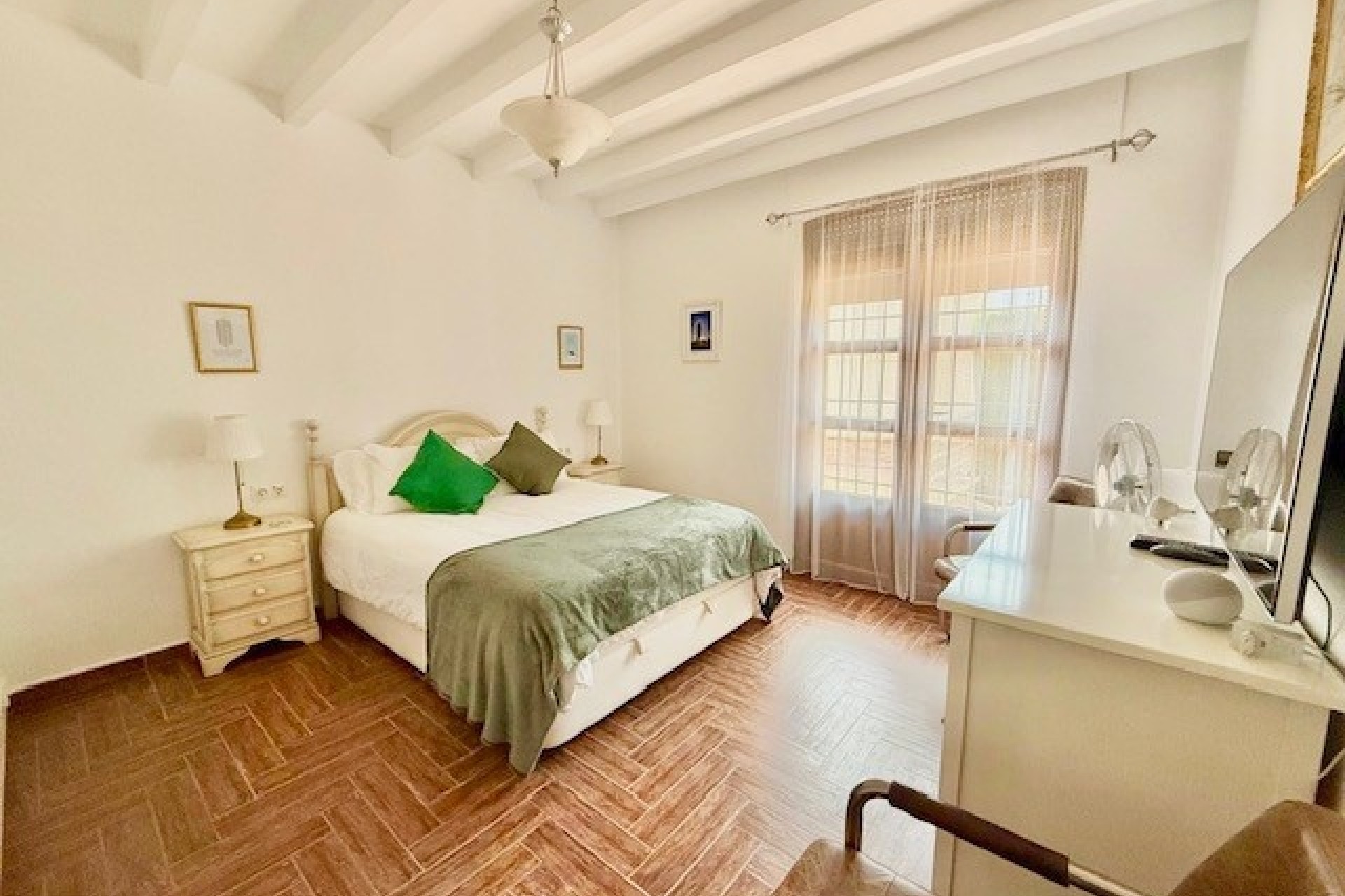 Venta - Chalet Independiente -
Avileses - Inland
