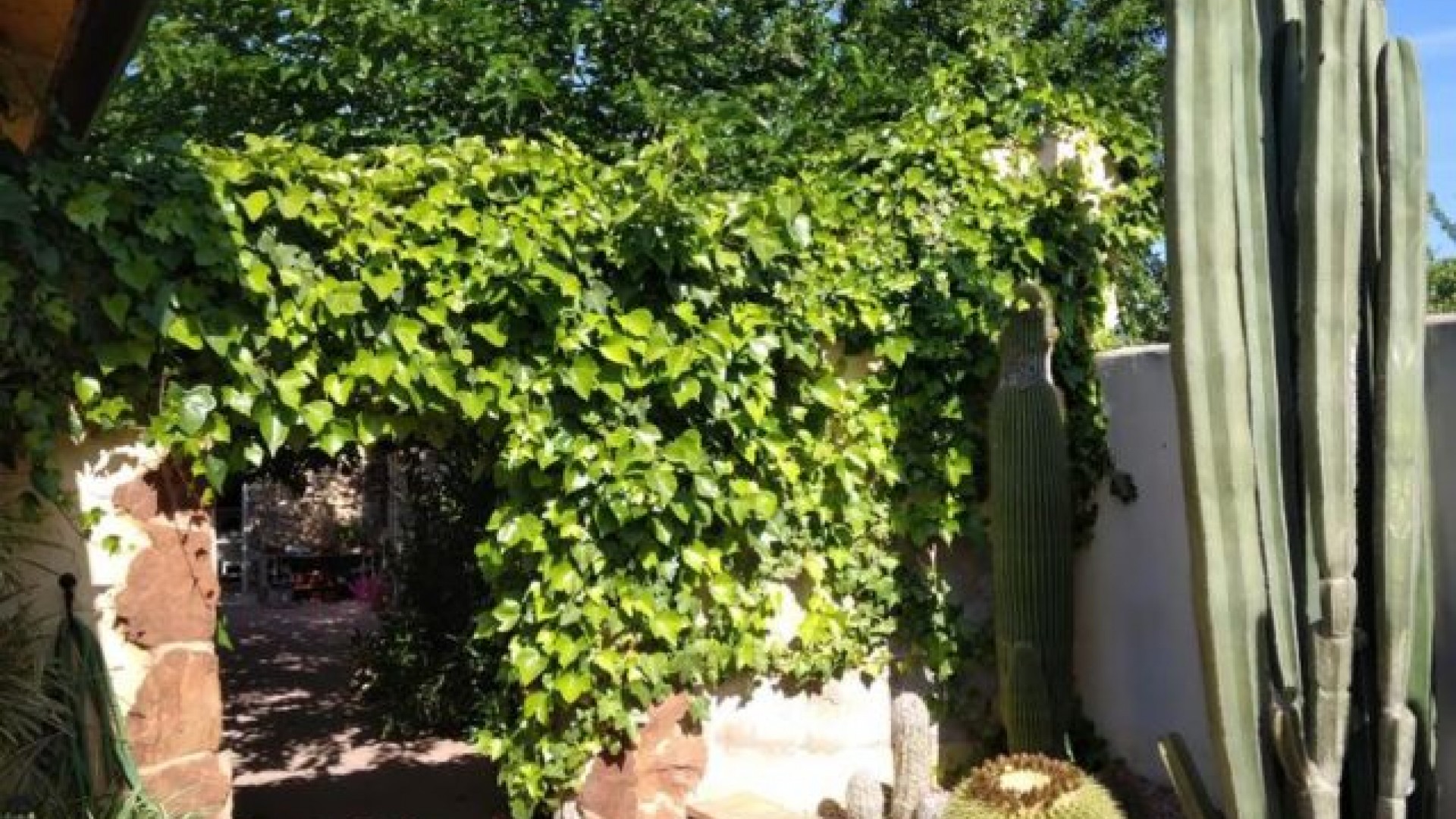 Venta - Chalet Independiente -
Barbarroja