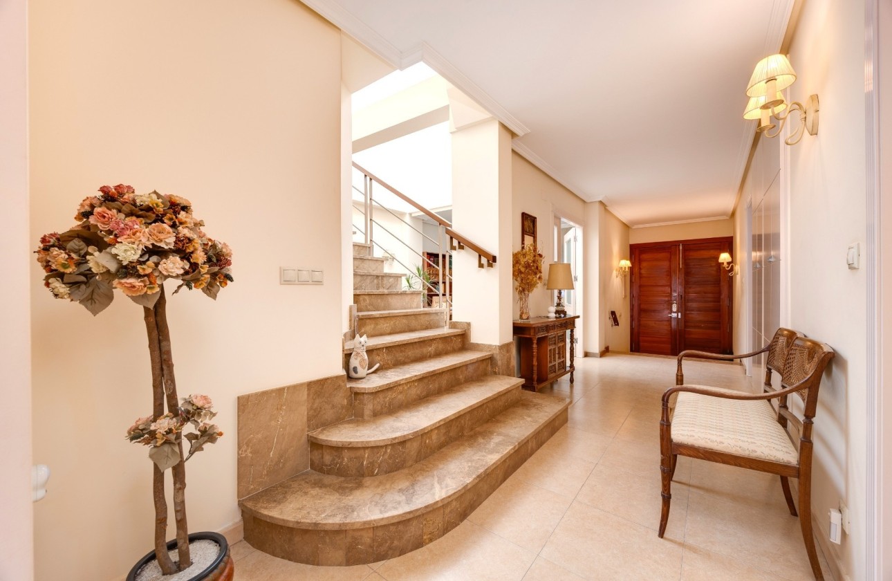 Venta - Chalet Independiente -
Benejúzar - Inland