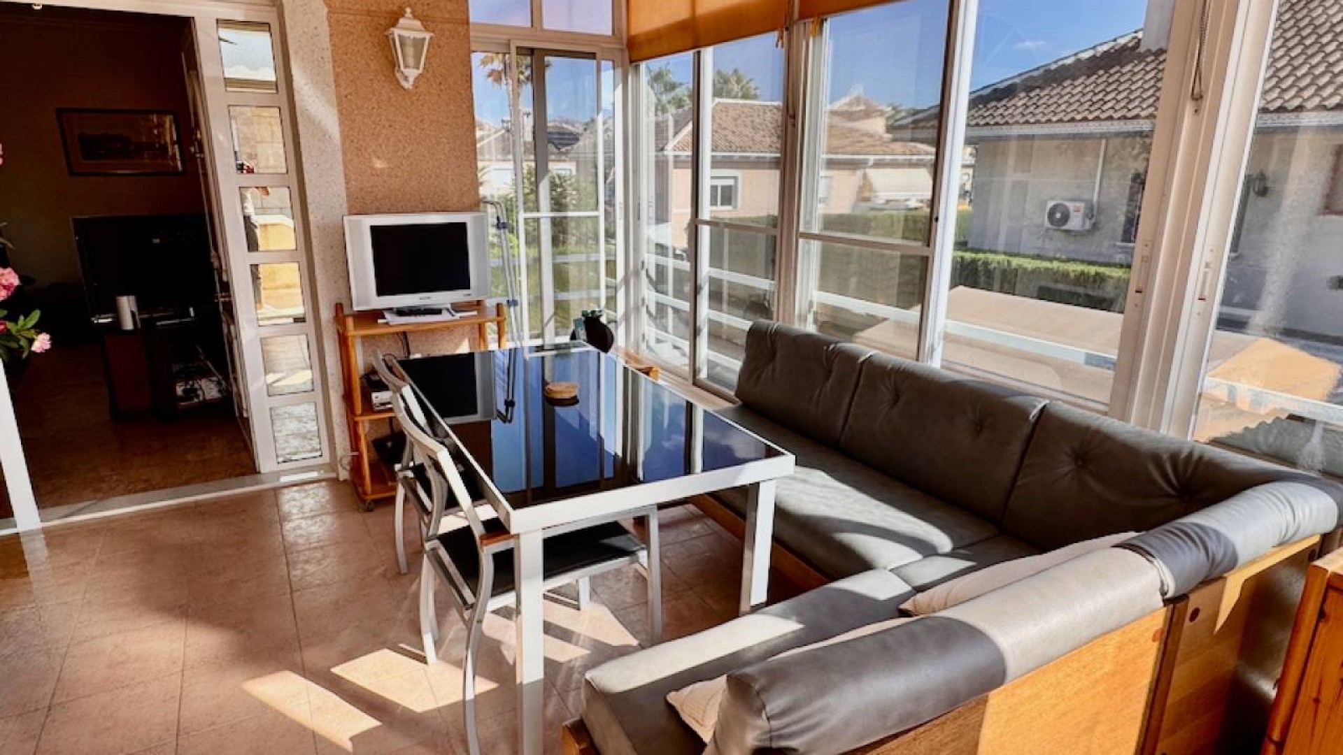 Venta - Chalet Independiente -
Benferri