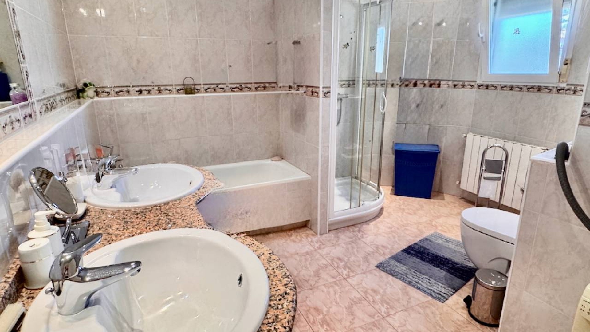 Venta - Chalet Independiente -
Benferri