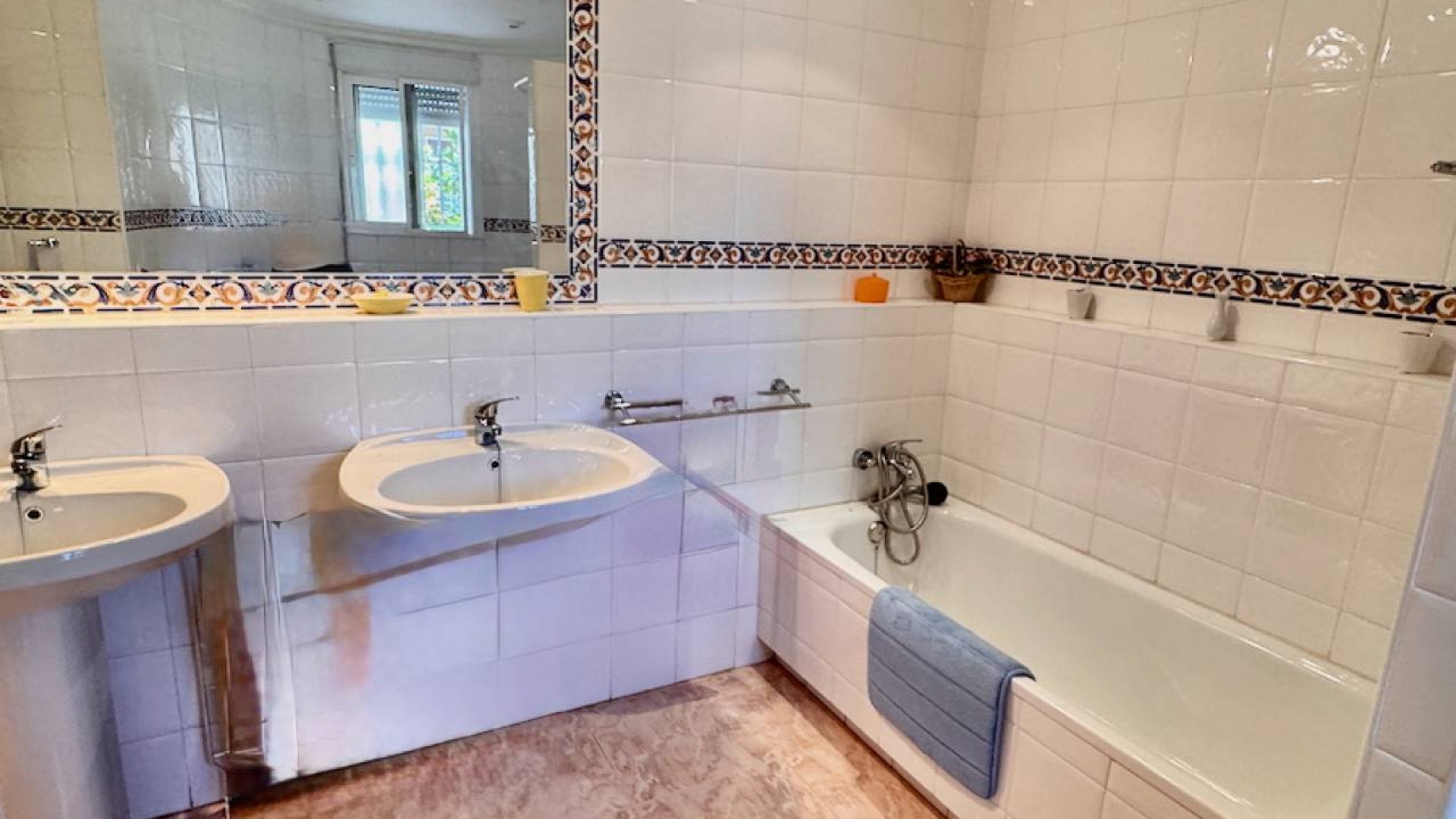 Venta - Chalet Independiente -
Benferri