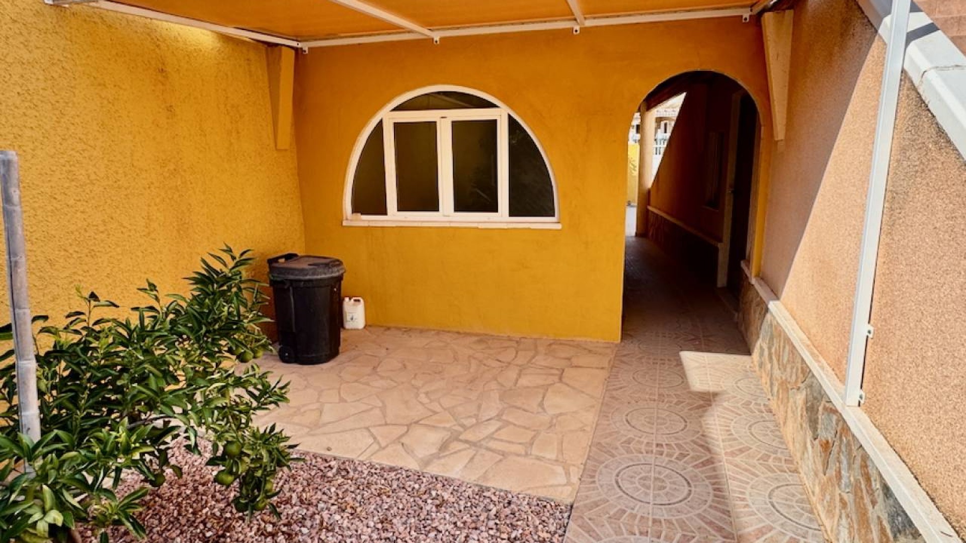 Venta - Chalet Independiente -
Benferri