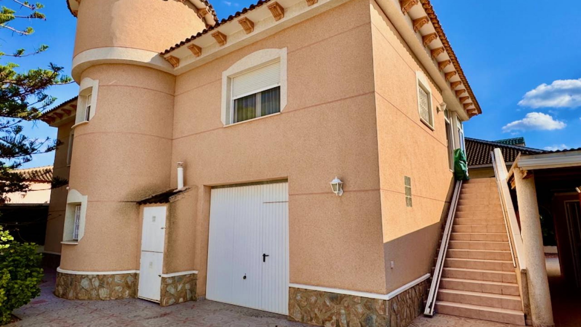 Venta - Chalet Independiente -
Benferri