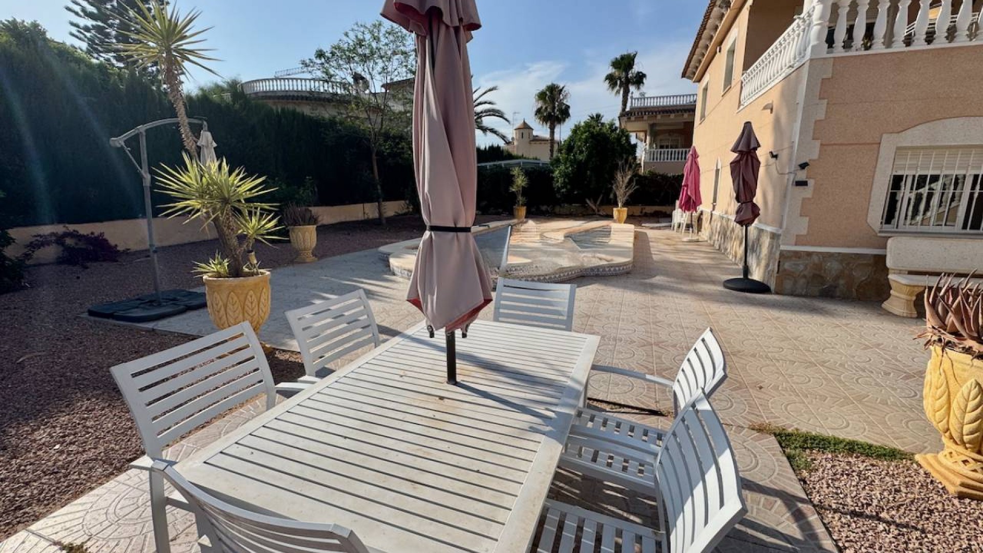 Venta - Chalet Independiente -
Benferri