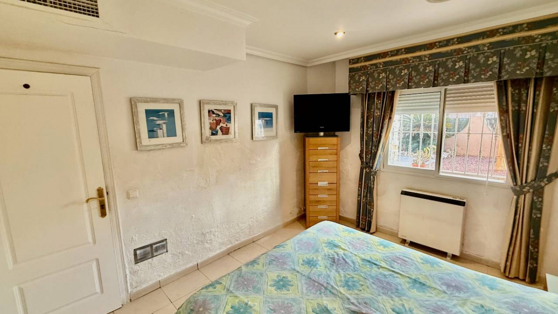 Venta - Chalet Independiente -
Benferri