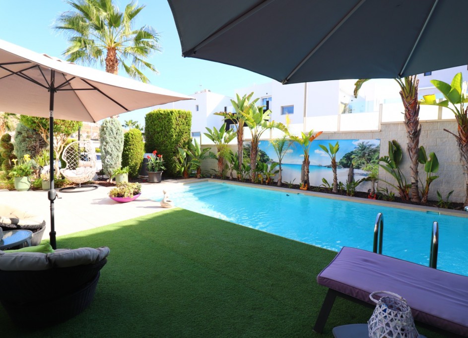 Venta - Chalet Independiente -
Benijofar - Benijofar - Village