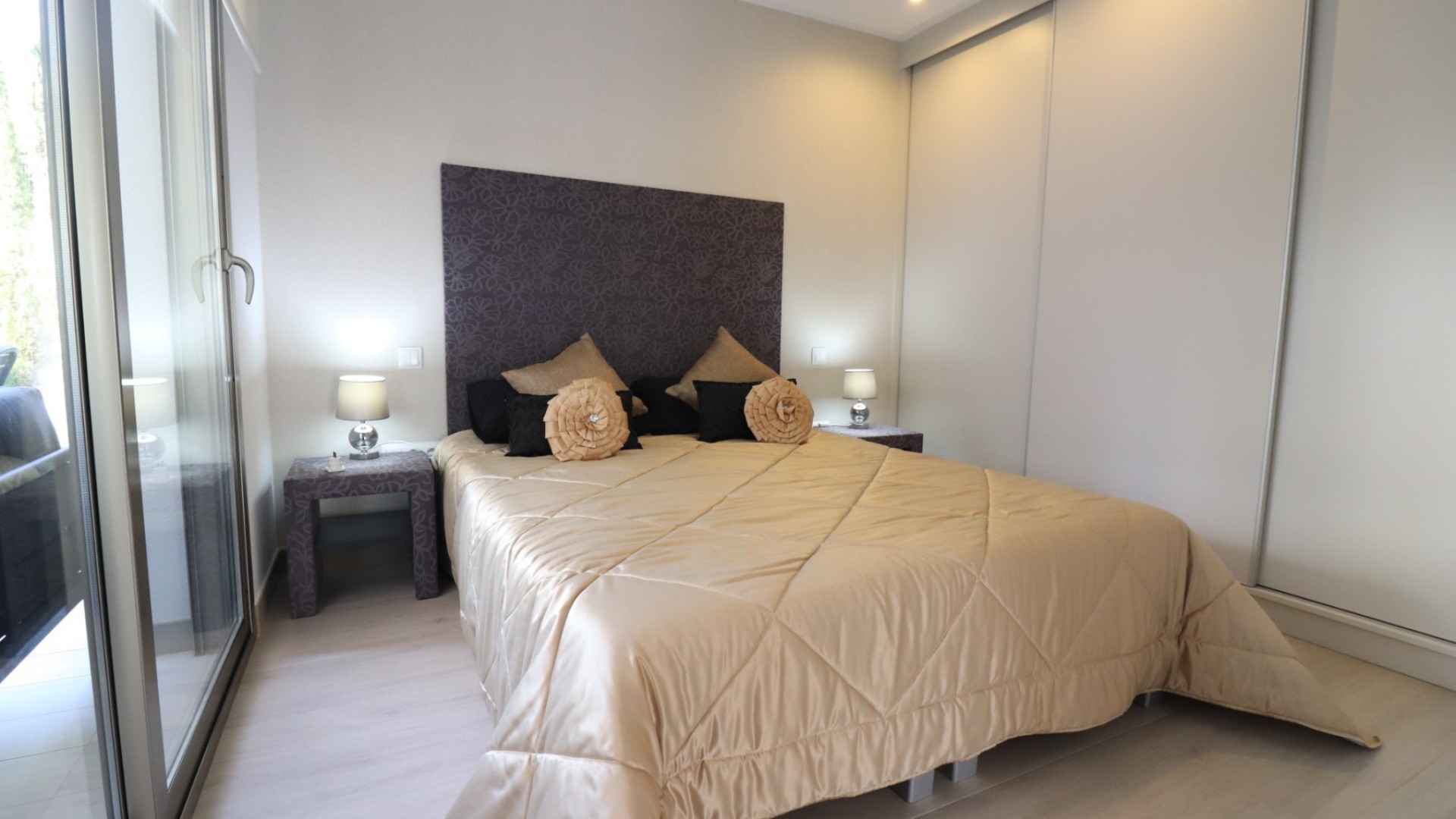 Venta - Chalet Independiente -
Benijofar - Benijofar - Village