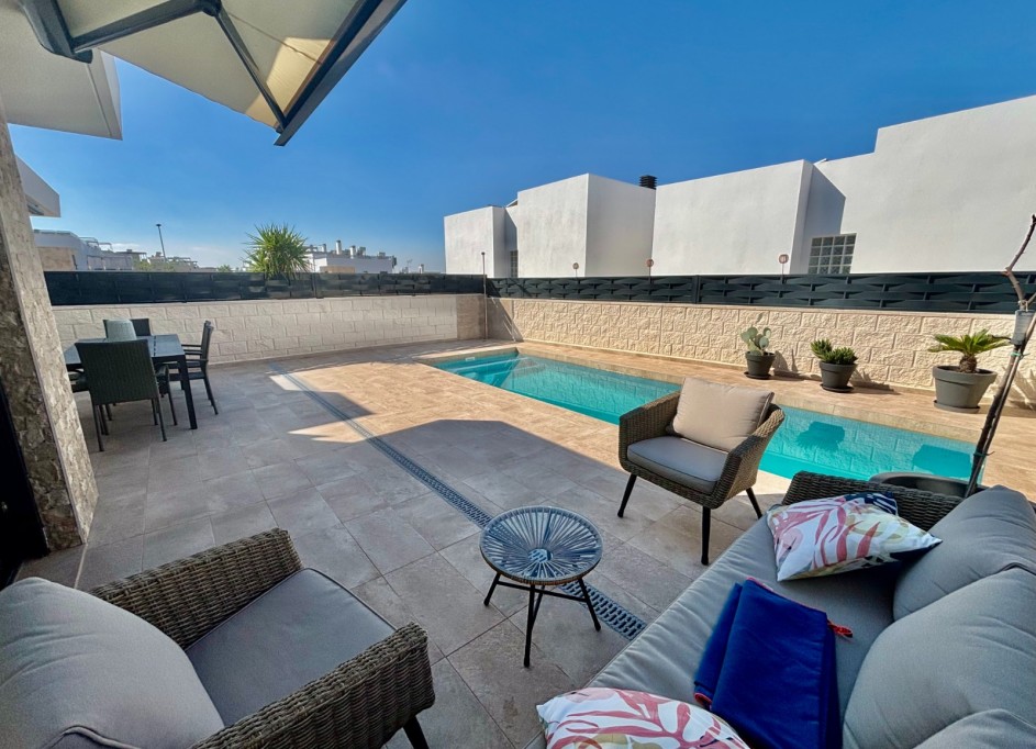 Venta - Chalet Independiente -
Benijofar - Benijofar - Village