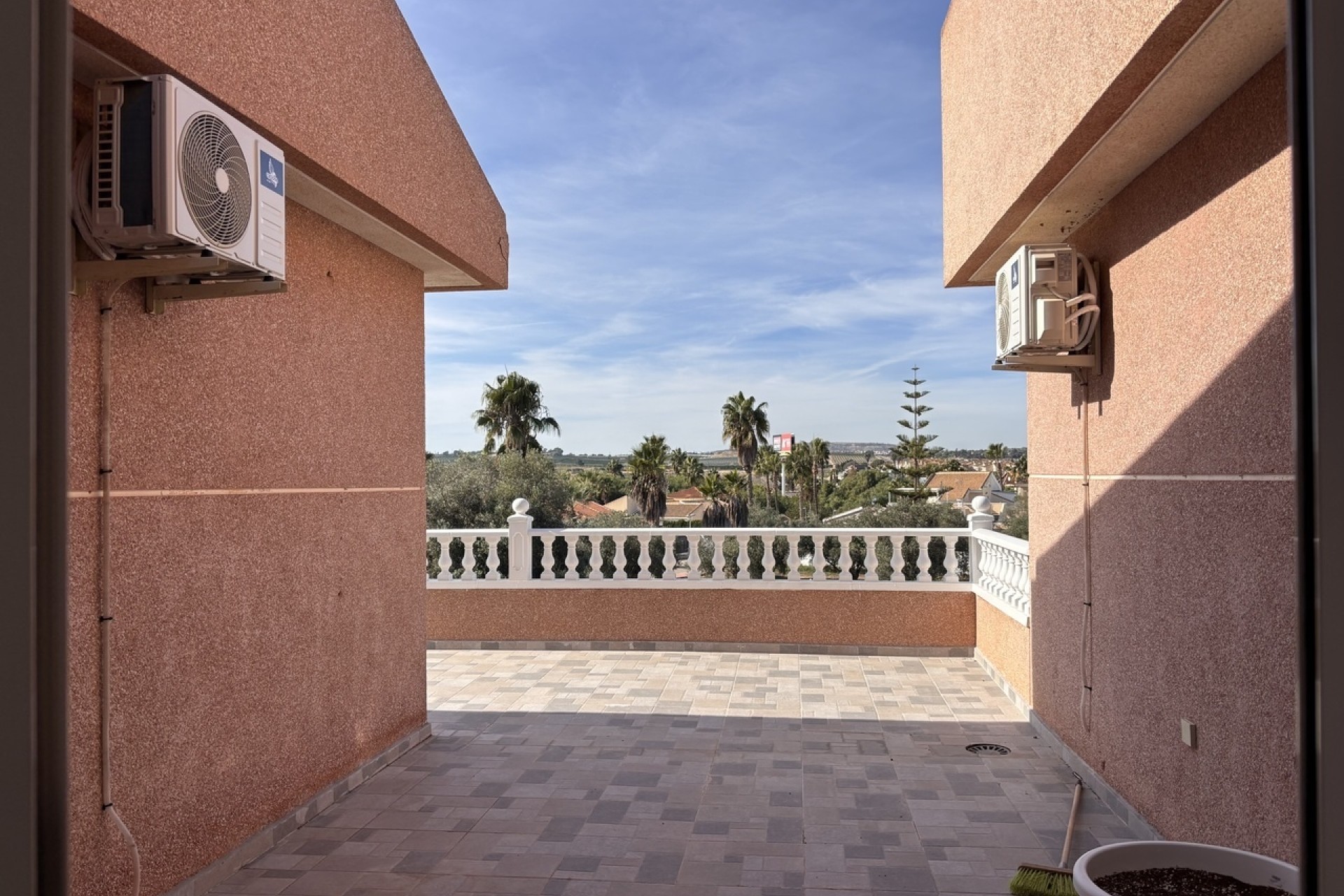 Venta - Chalet Independiente -
Benijofar - Costa Blanca