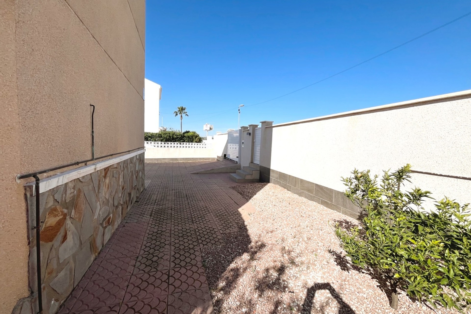 Venta - Chalet Independiente -
Benijofar - Monte Azul