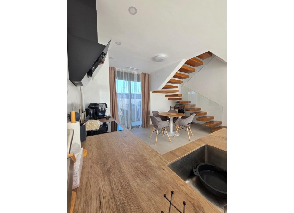 Venta - Chalet Independiente -
Benijofar