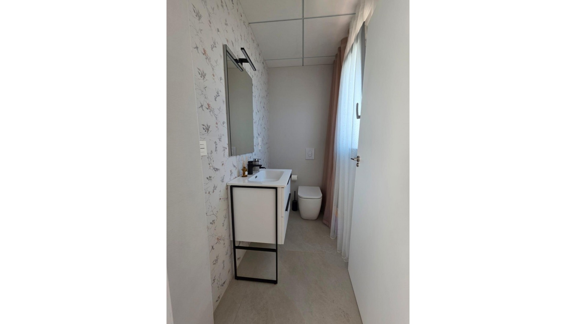 Venta - Chalet Independiente -
Benijofar