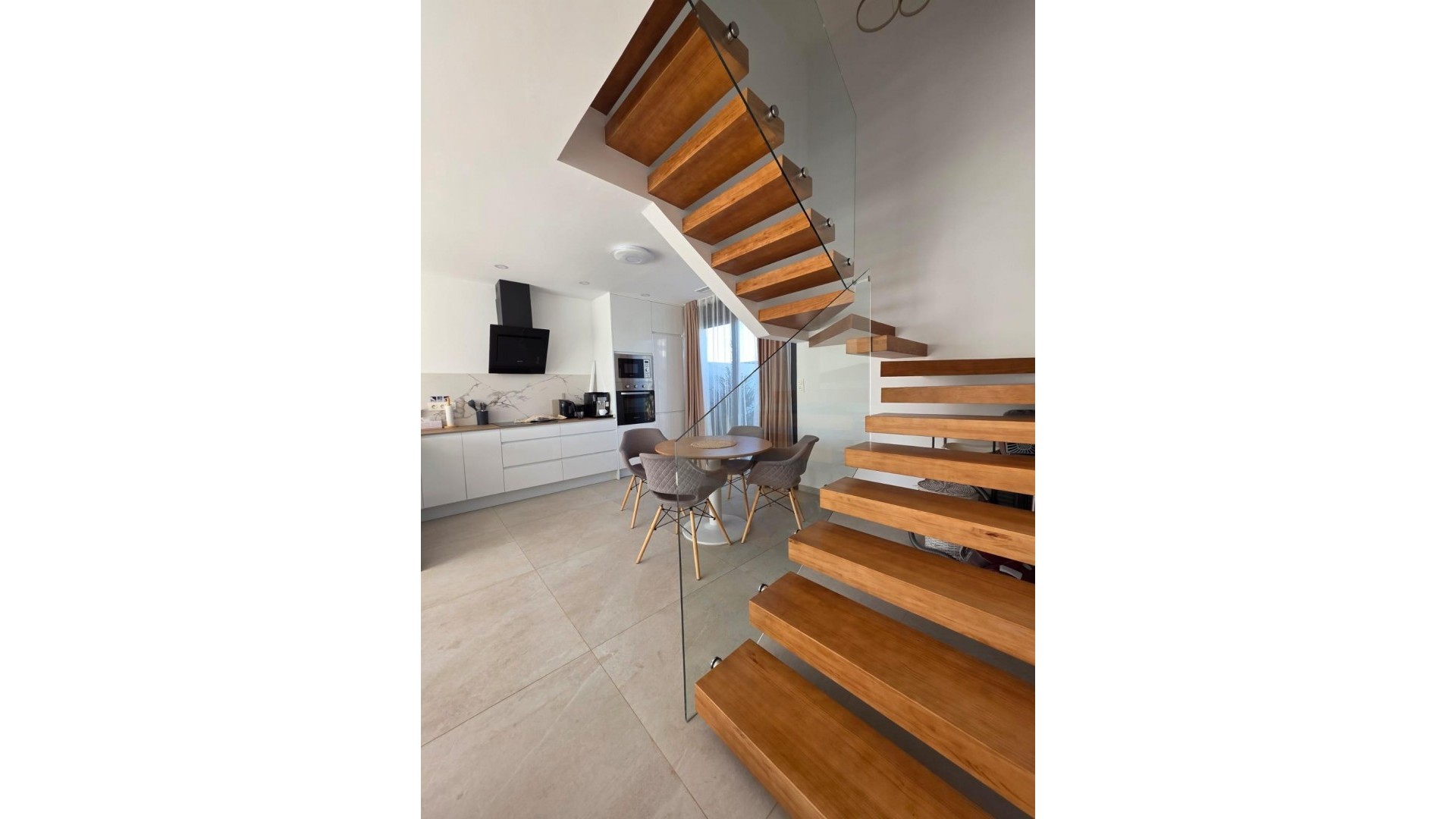 Venta - Chalet Independiente -
Benijofar