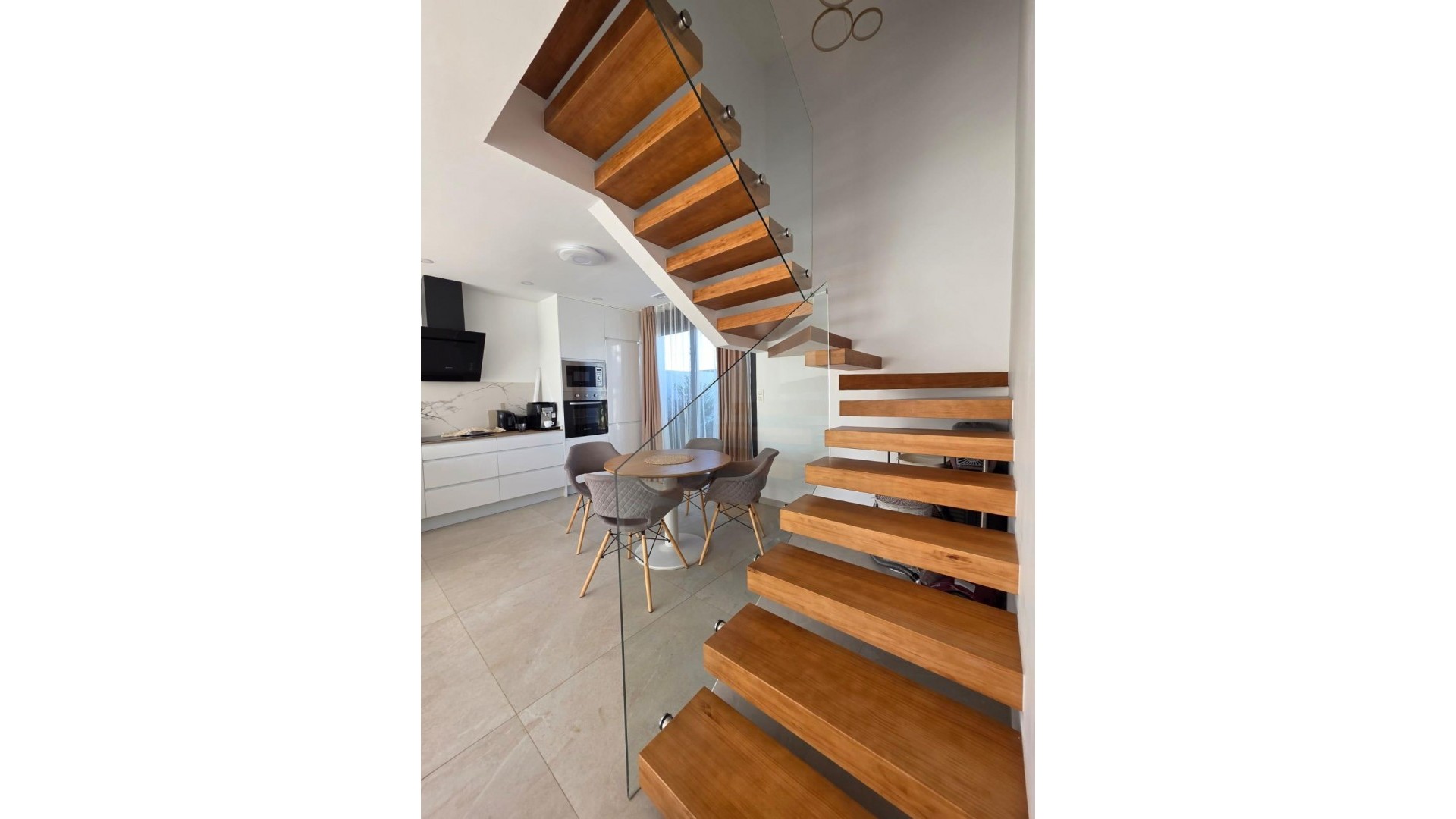 Venta - Chalet Independiente -
Benijofar