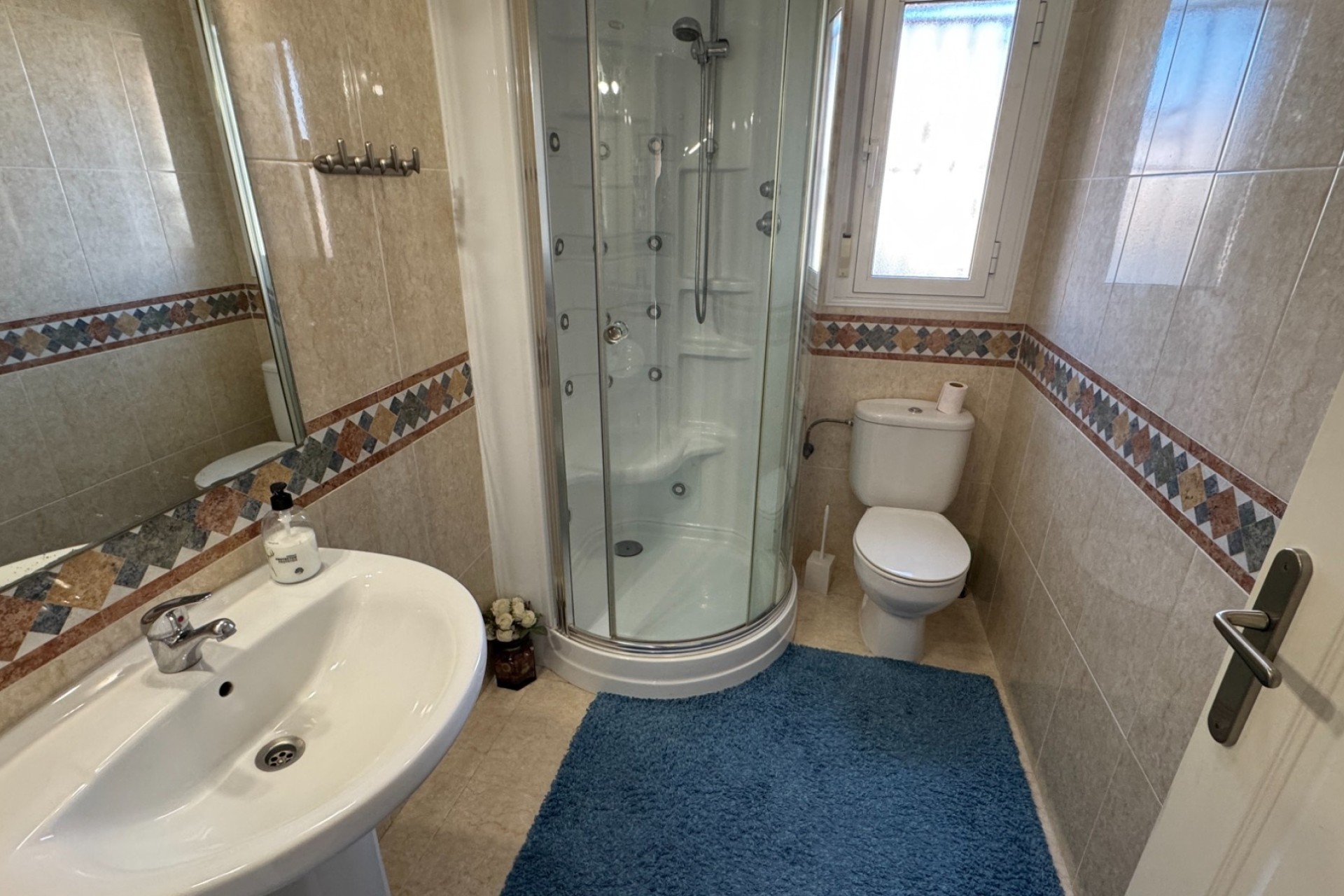 Venta - Chalet Independiente -
Benijofar