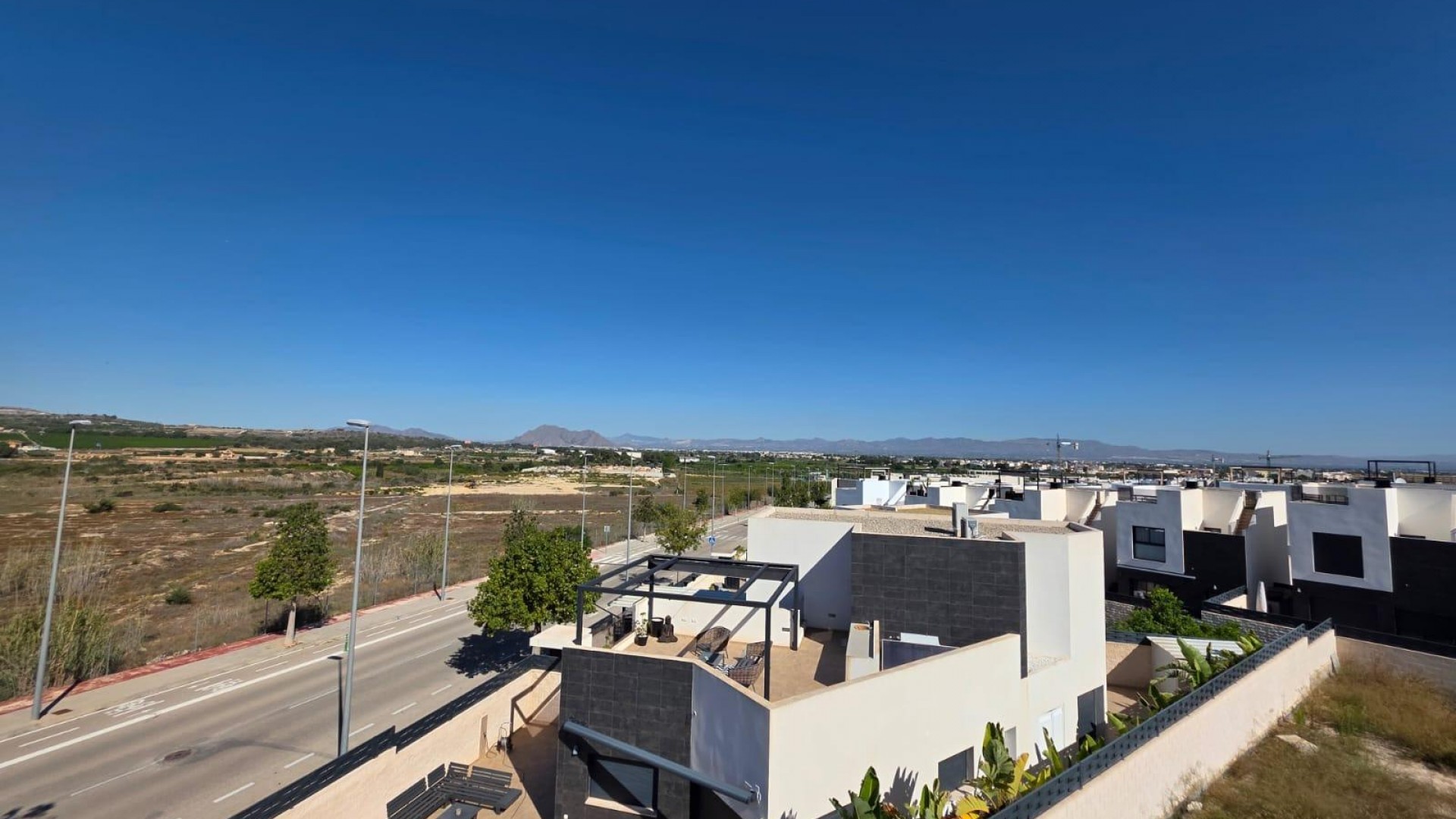 Venta - Chalet Independiente -
Benijofar