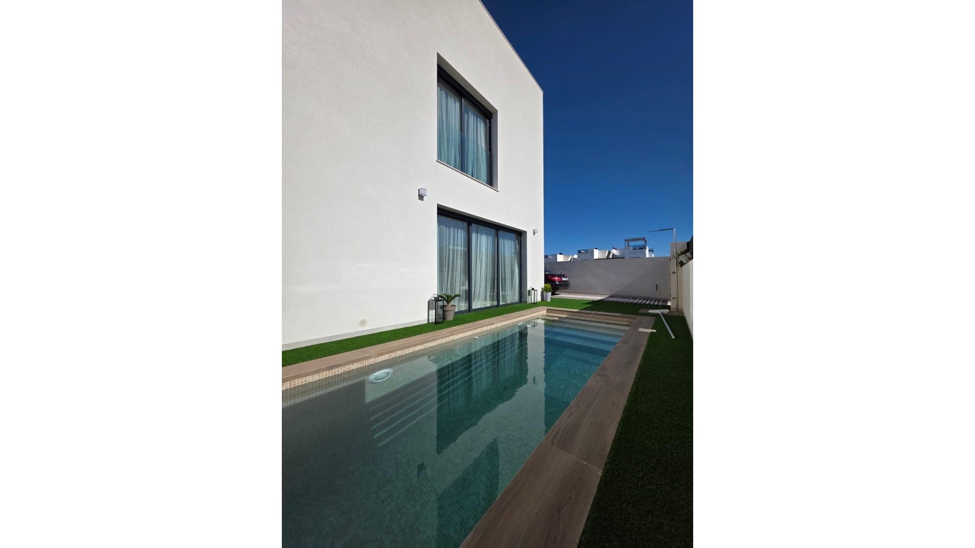 Venta - Chalet Independiente -
Benijofar