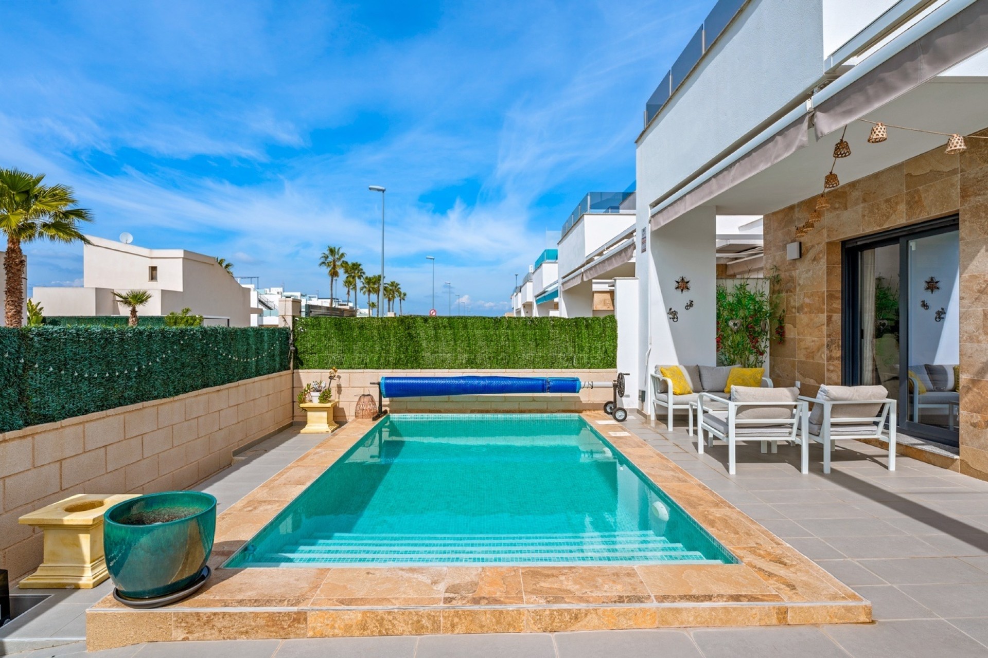 Venta - Chalet Independiente -
Benijofar