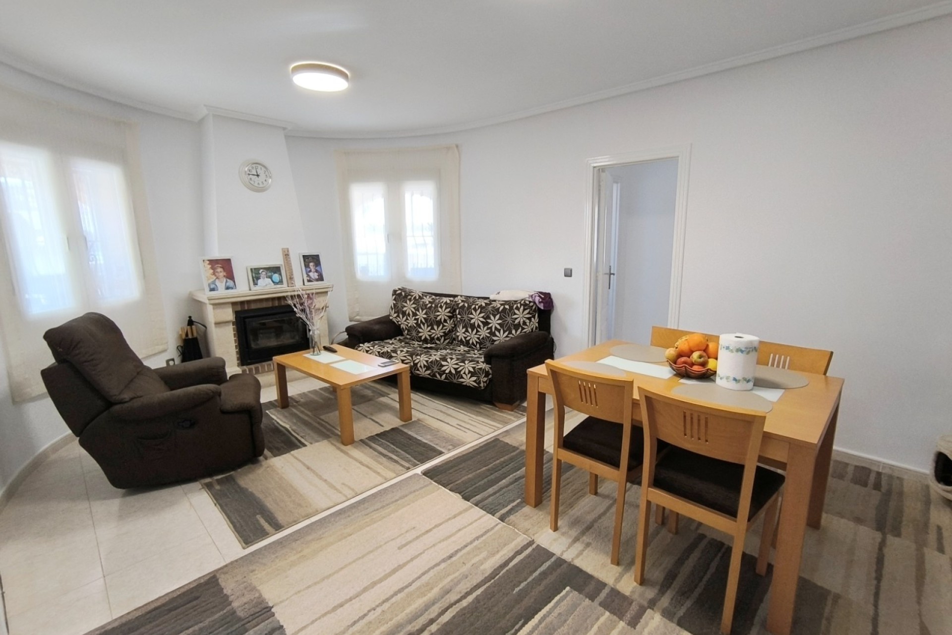 Venta - Chalet Independiente -
Benijofar