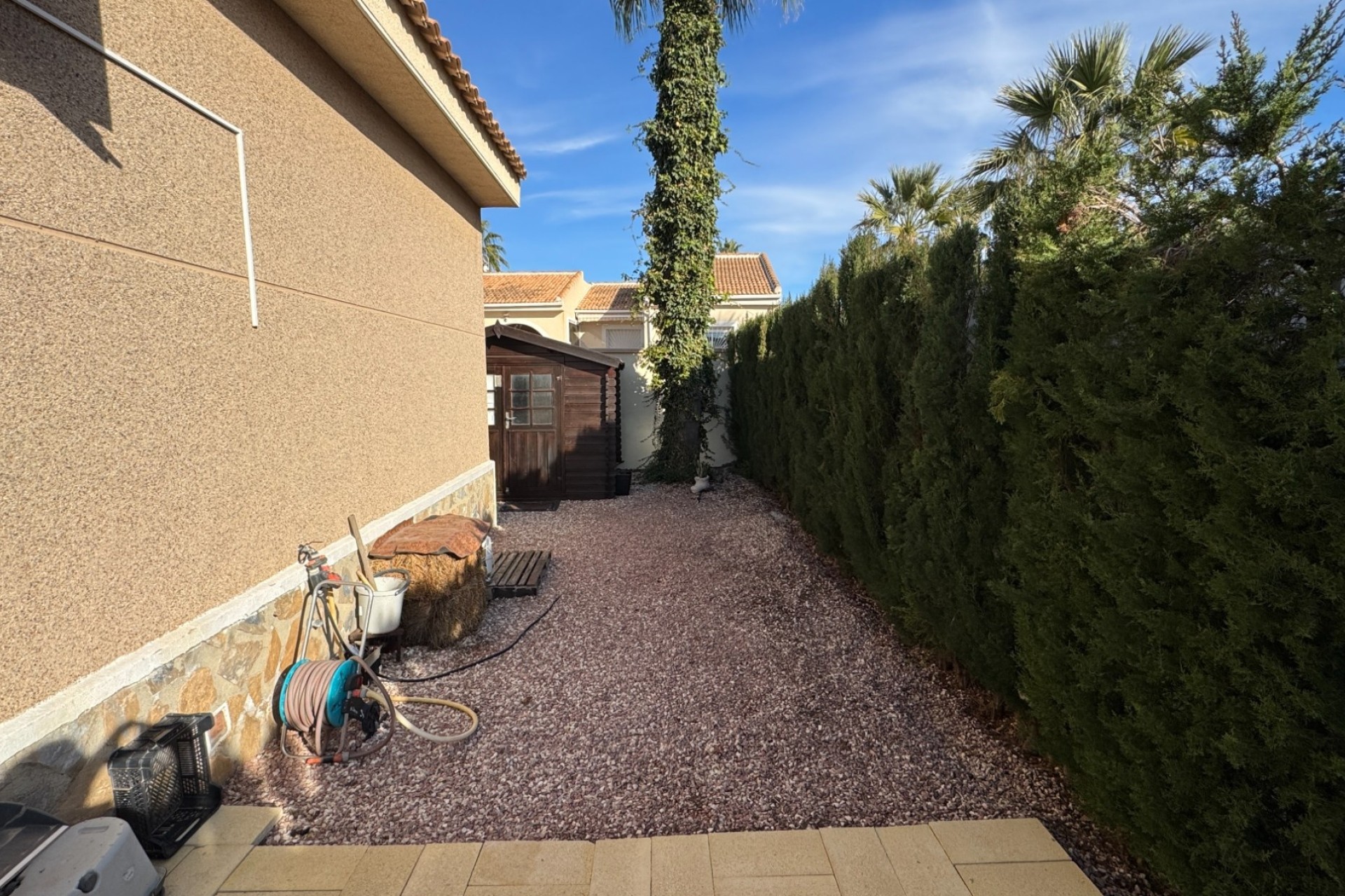 Venta - Chalet Independiente -
Benijofar