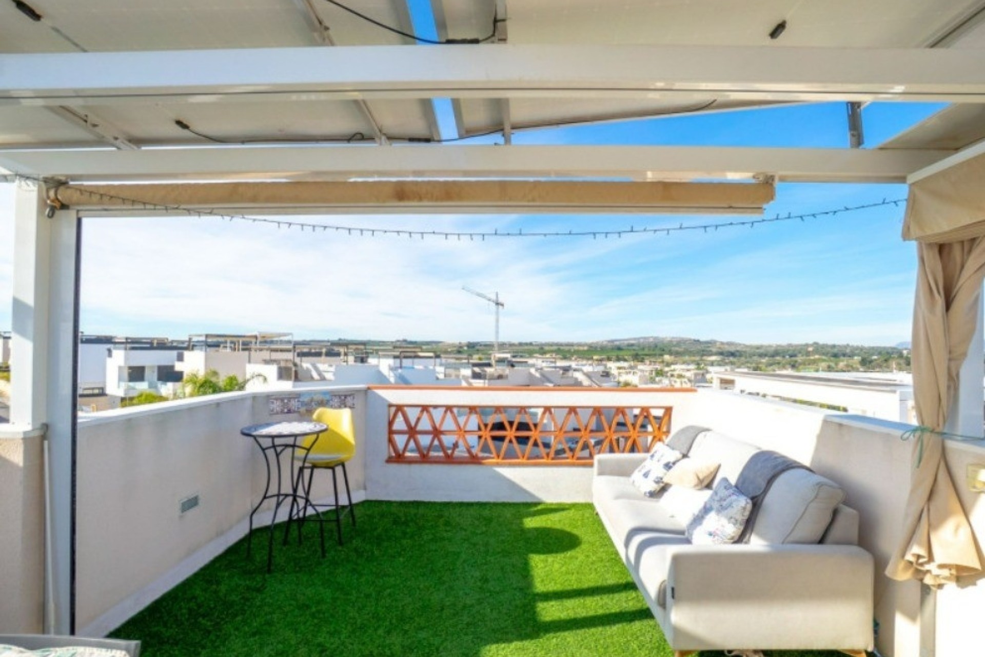 Venta - Chalet Independiente -
Benijofar