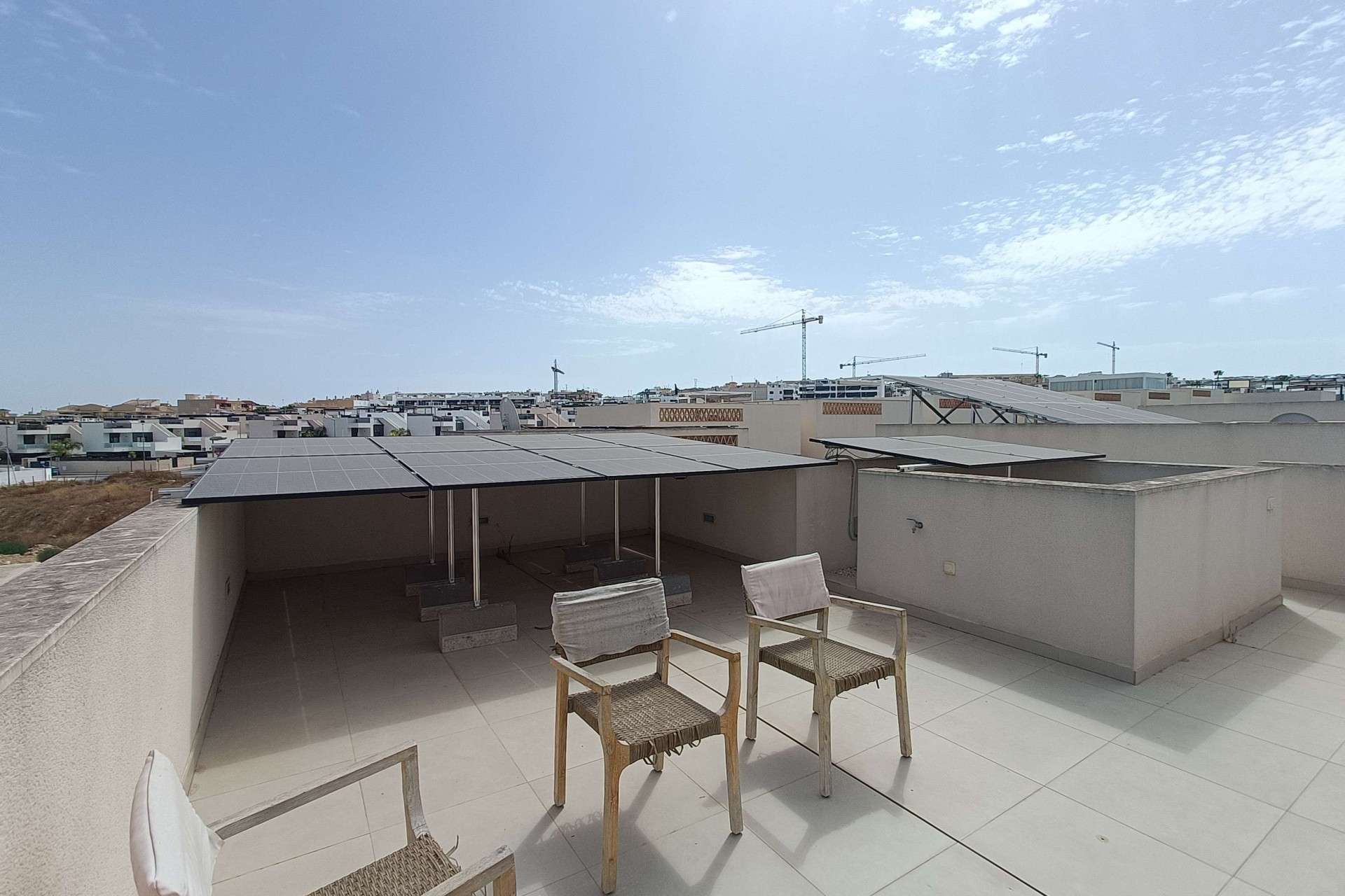 Venta - Chalet Independiente -
Benijofar