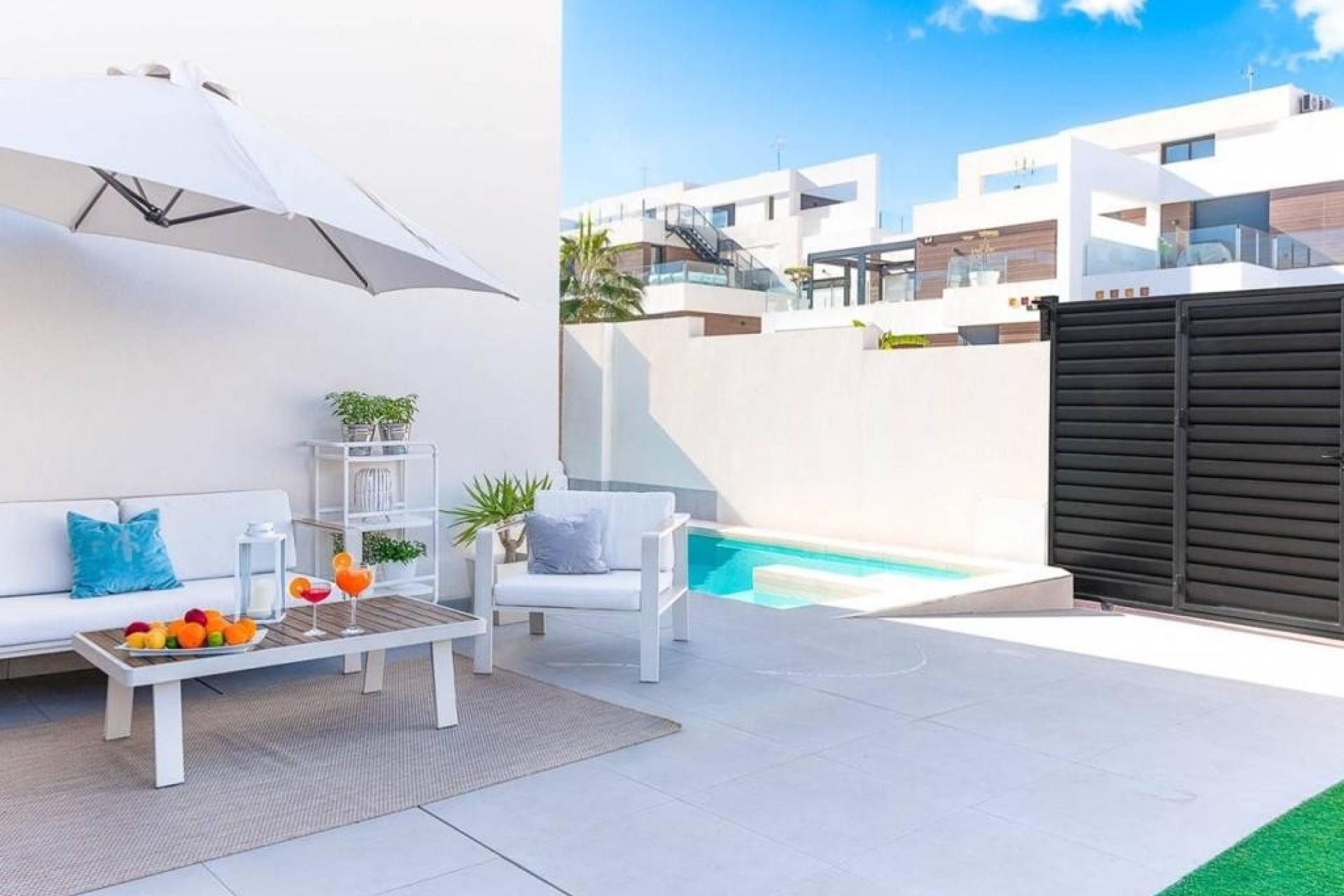 Venta - Chalet Independiente -
Benijofar