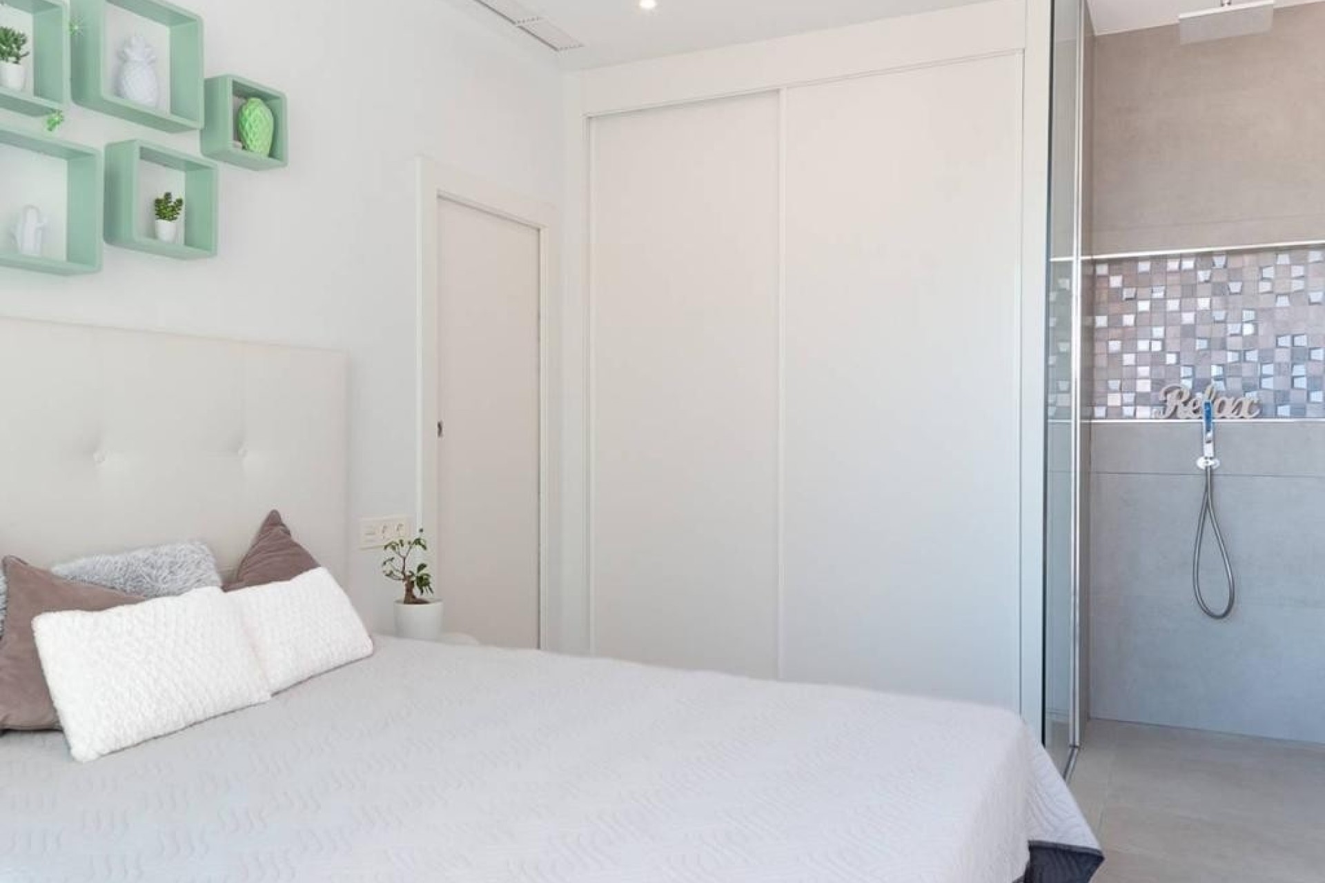Venta - Chalet Independiente -
Benijofar