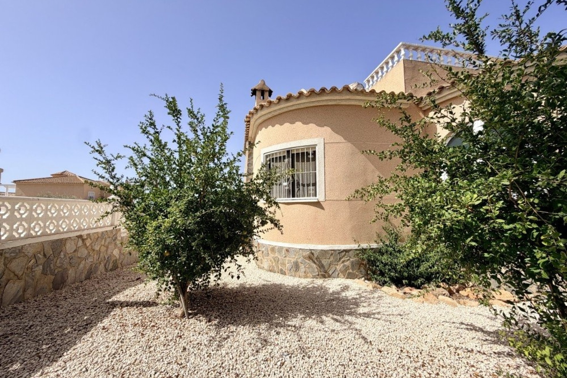 Venta - Chalet Independiente -
Benijofar