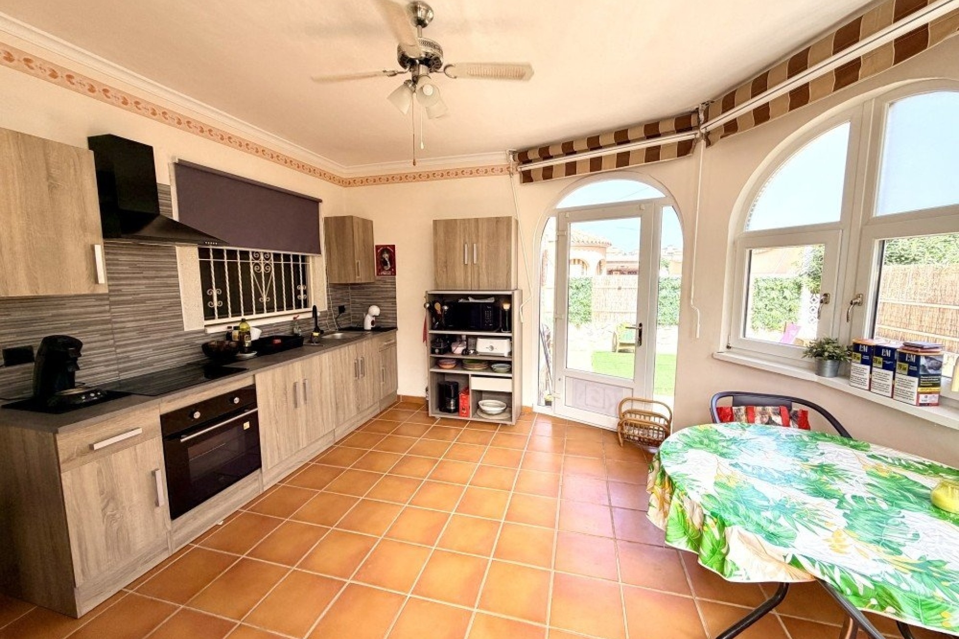 Venta - Chalet Independiente -
Benijofar