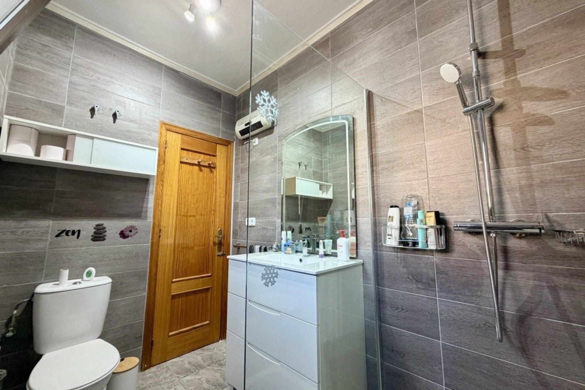 Venta - Chalet Independiente -
Benijofar