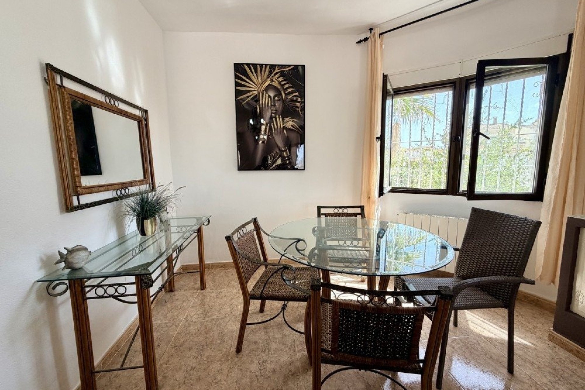 Venta - Chalet Independiente -
Benijofar