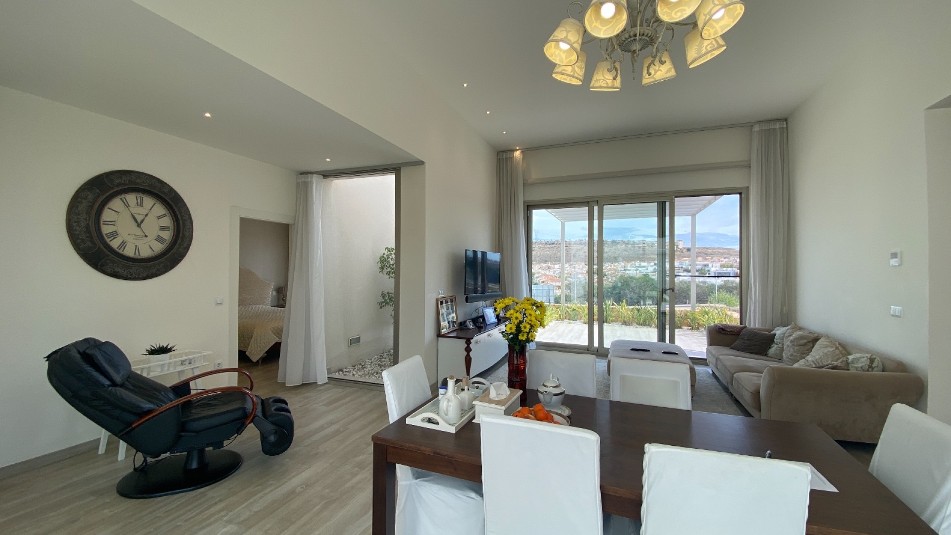 Venta - Chalet Independiente -
Benijofar