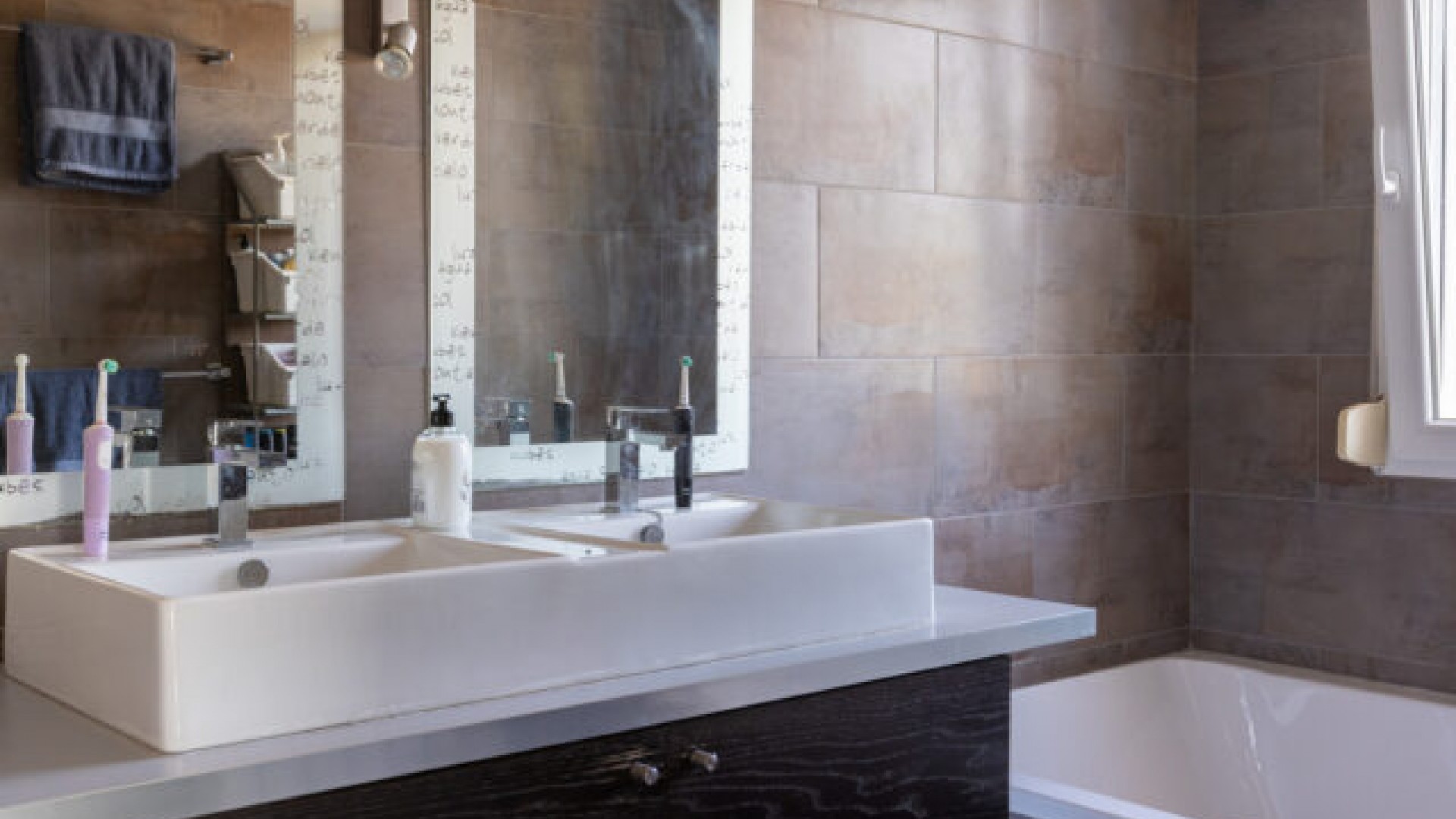 Venta - Chalet Independiente -
Biar