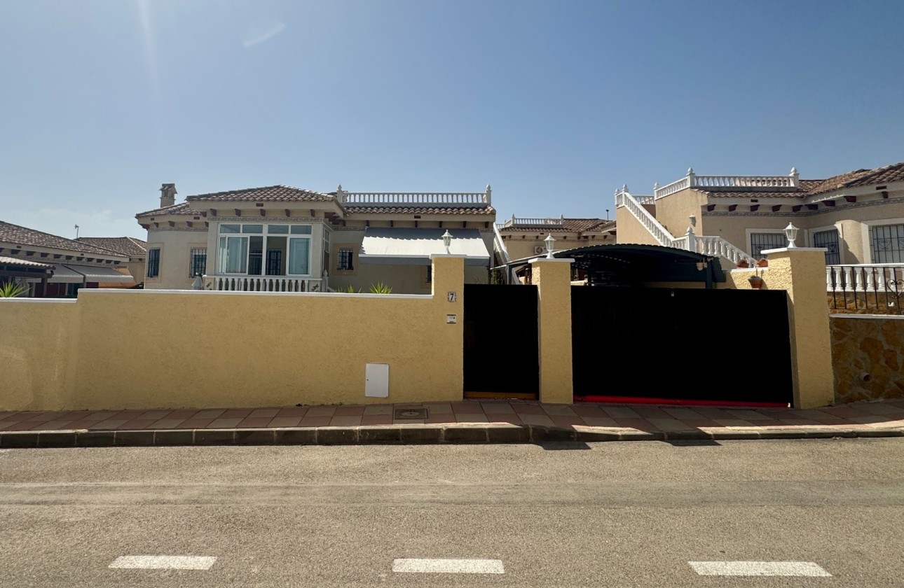 Venta - Chalet Independiente -
Bigastro