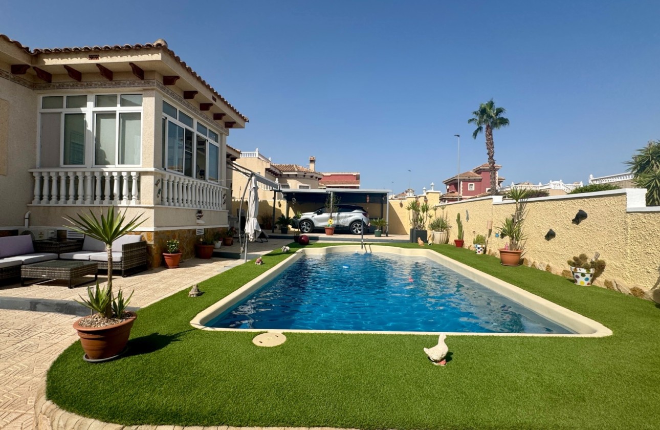 Venta - Chalet Independiente -
Bigastro