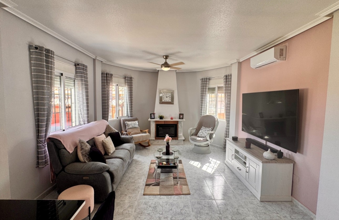 Venta - Chalet Independiente -
Bigastro