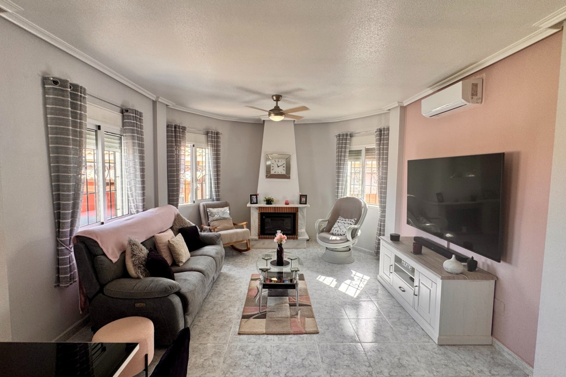 Venta - Chalet Independiente -
Bigastro